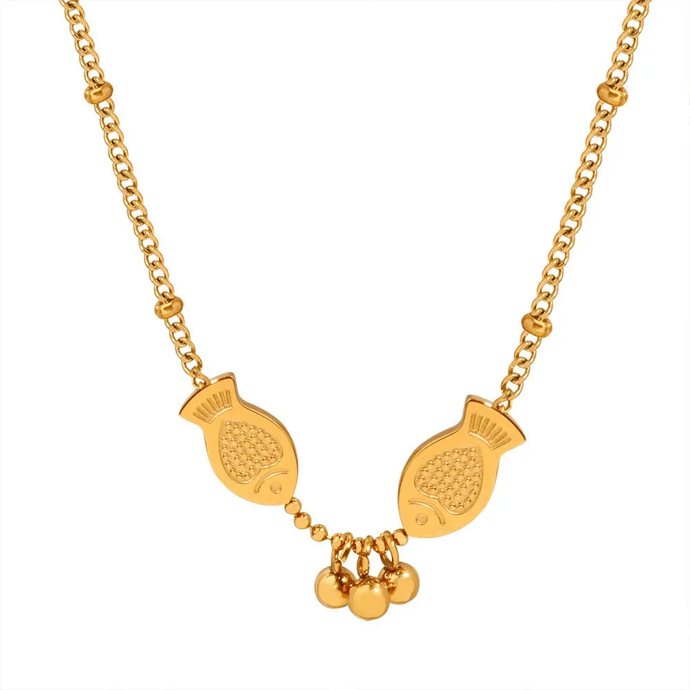 18K gold exquisite fashion fish shape design light luxury style necklace