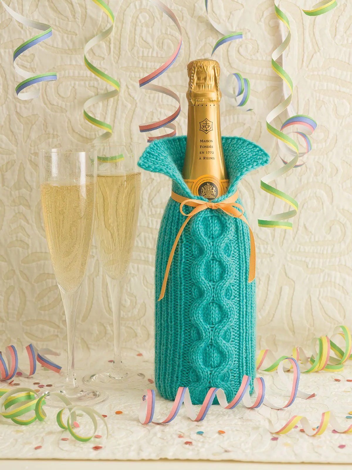 50 Knitted Gifts for Year-Round Giving: Designs for Every Season and Occasion Featuring Universal Yarn Deluxe Worsted