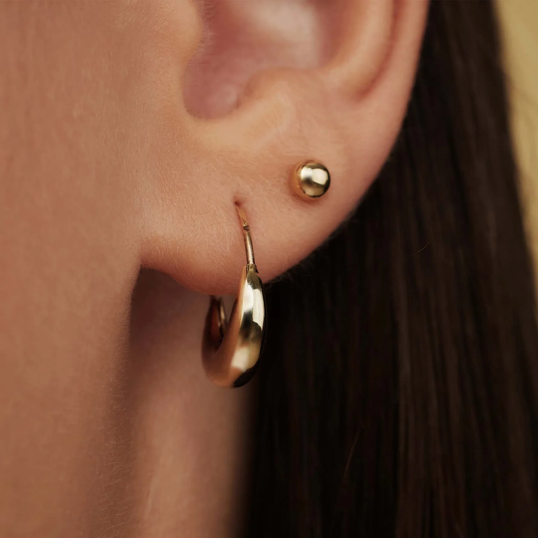 Cadeau d'Isabel 14 karat gold earring set