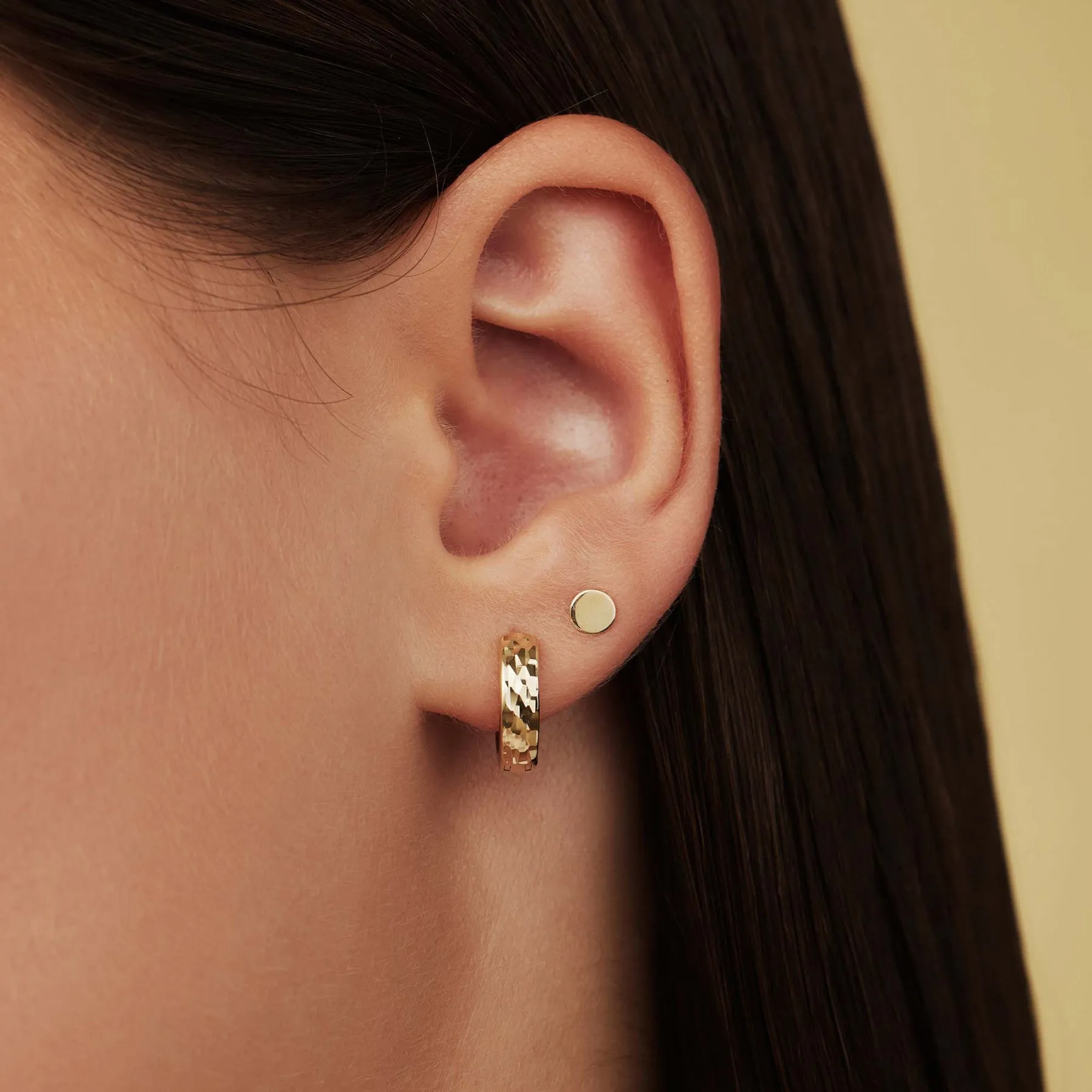 Cadeau d'Isabel 14 karat gold earrings set
