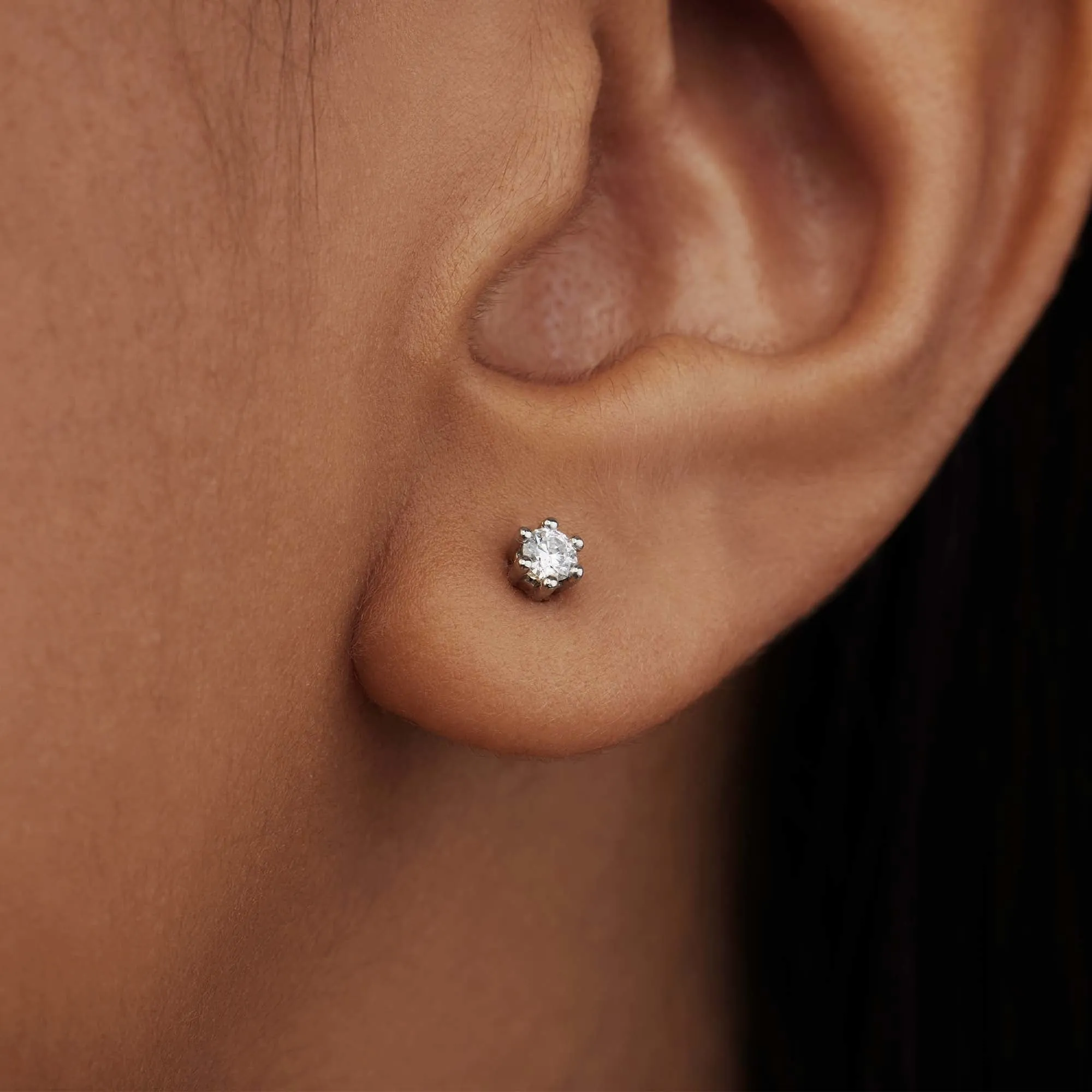 Cadeau d'Isabel 14 karat white gold necklace and ear studs gift set with diamond 0.30 carat
