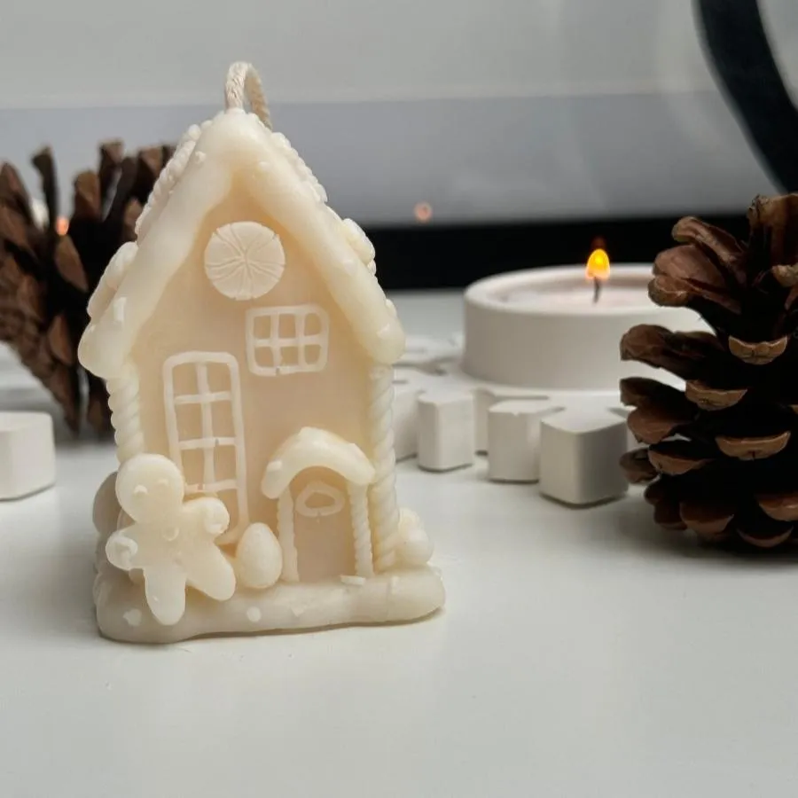 Gingerbread house Soy Wax Scented Candle | Christmas Home Decoration