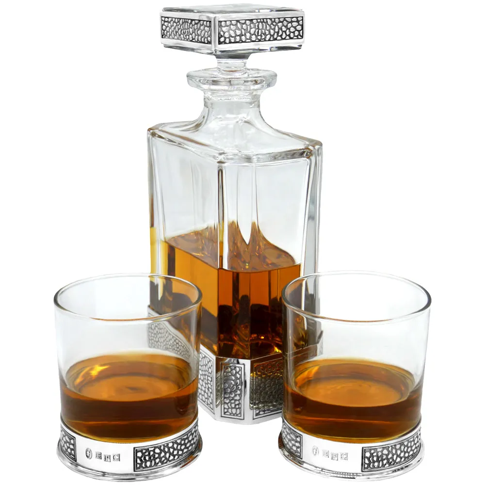 Manhattan 650ml Whisky, Wine & Spirits Decanter Gift Set Includes 4x 11oz Pewter Manhattan Tumblers