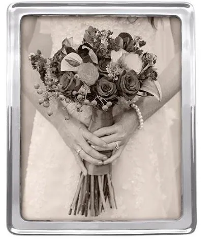 Signature 8x10 Photo Frame