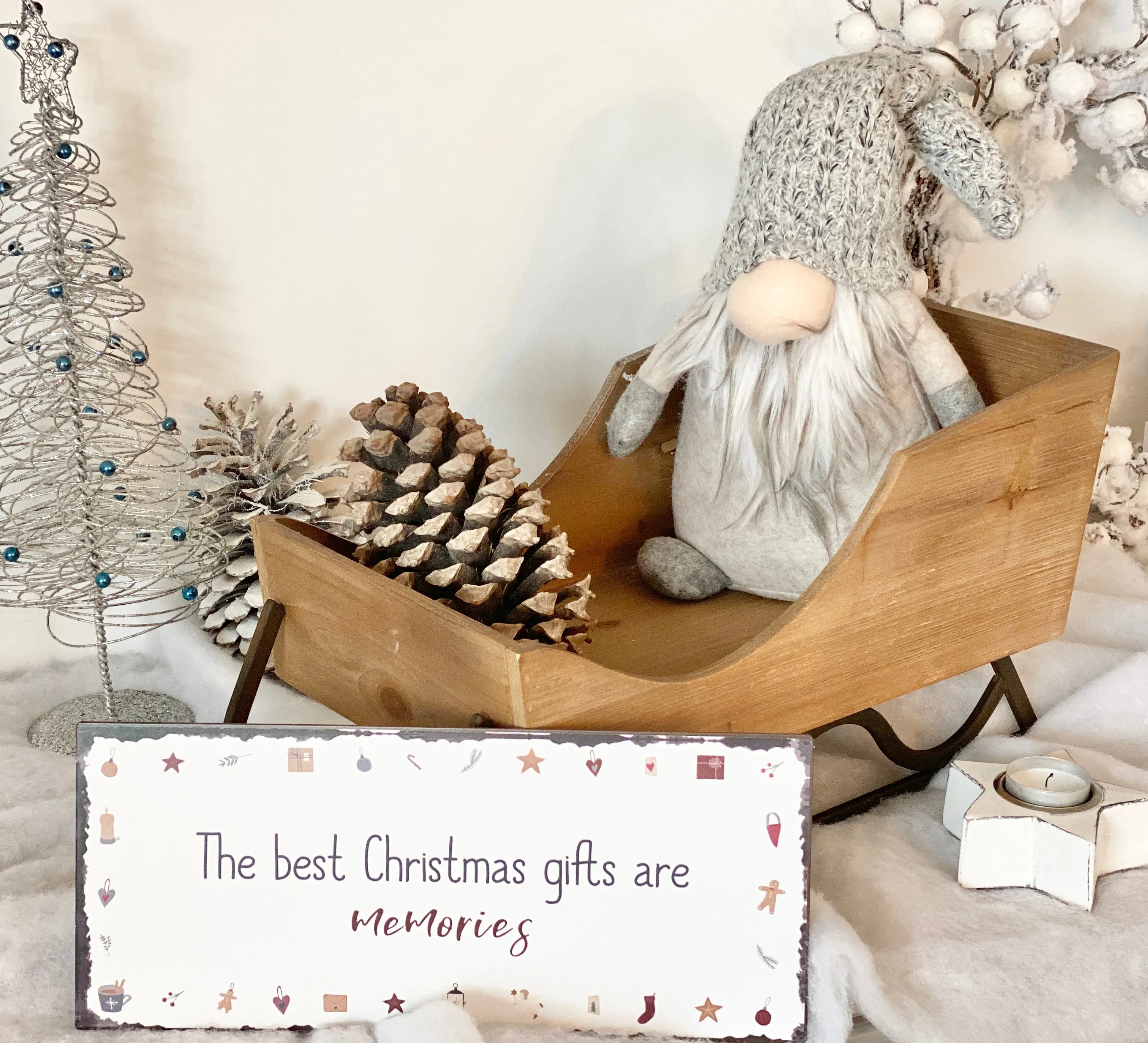 The best Christmas gifts are Memories - metal sign /plaque