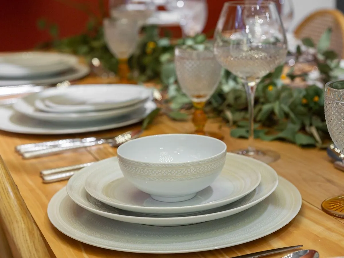 Vista Alegre Ivory Dinner Plate